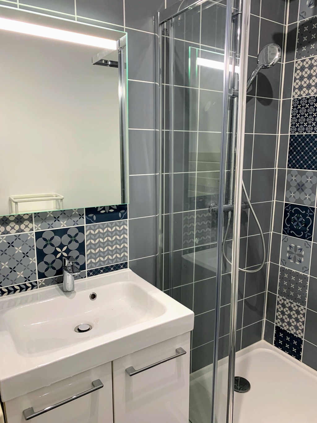 Salle de douche chambre 2