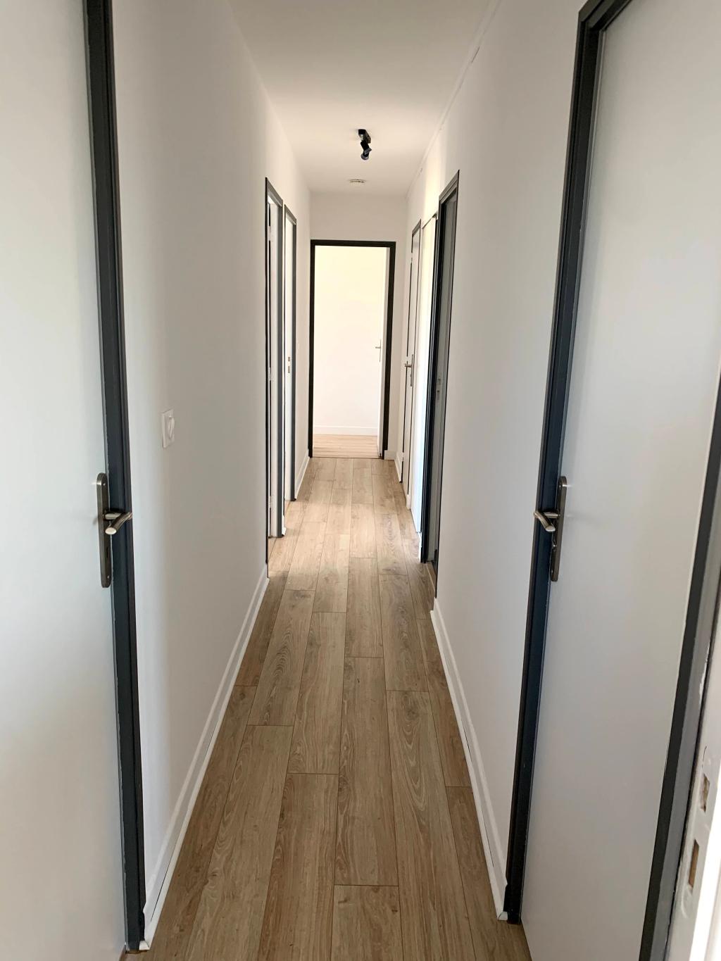 Couloir vers les chambres